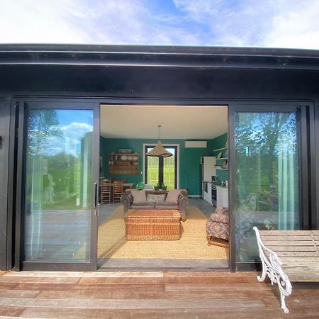 Villa Stablehouse Garden Shed Masterton Exterior foto
